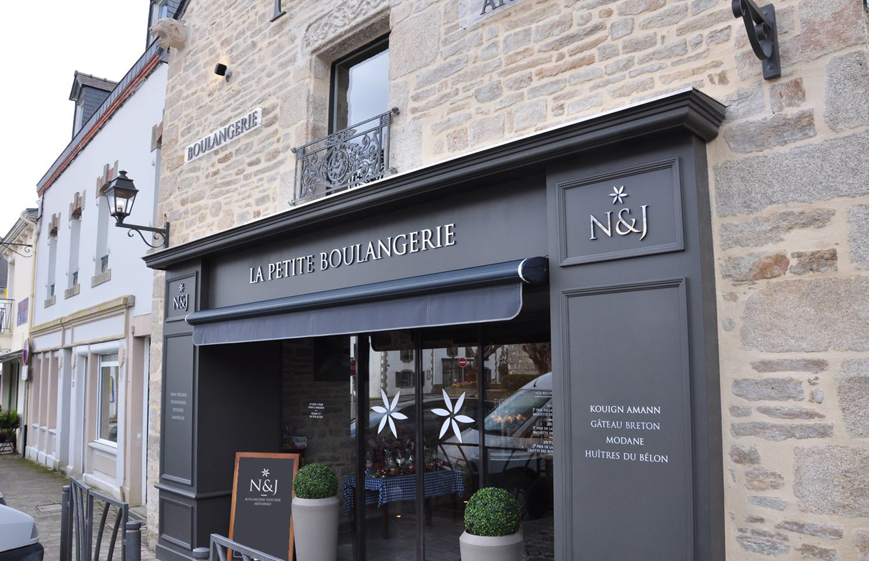 Gwendal Hasson, Graphiste à Riec, Habillage, signalétique, enseigne d